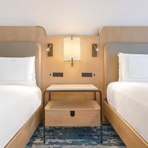Queen Suite Hearing accessible